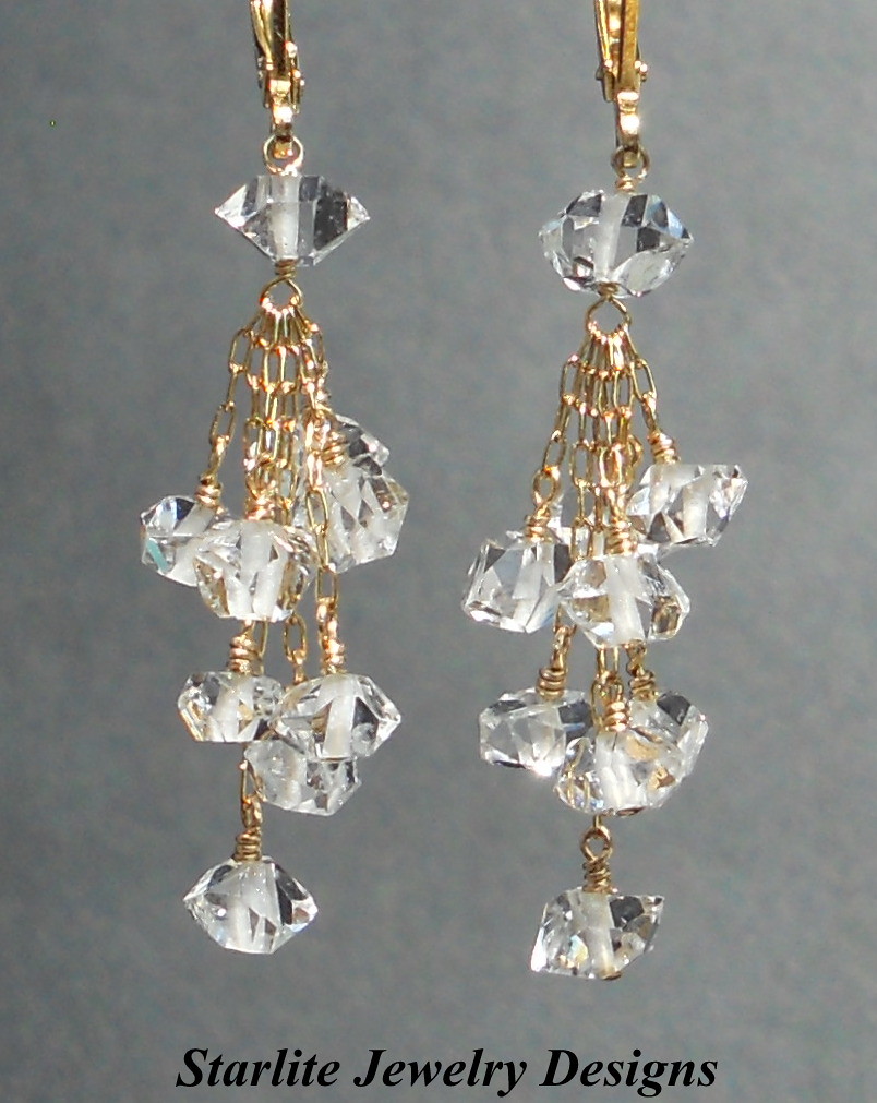 Pendentifs au look boheme en pierres semi-precieuses et or, selection shopping 2026